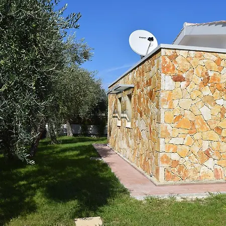 Vilă Three Stars Luxury *