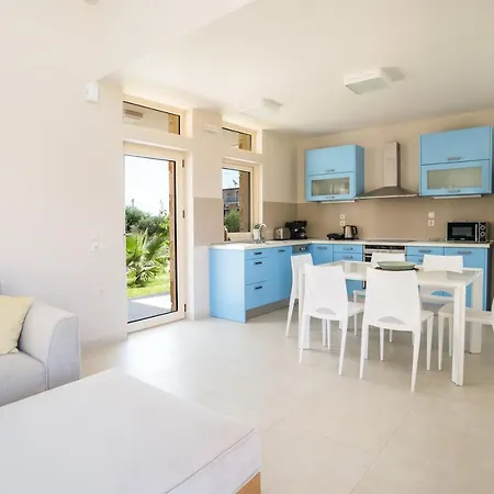 Three Stars Luxury * Moraitika