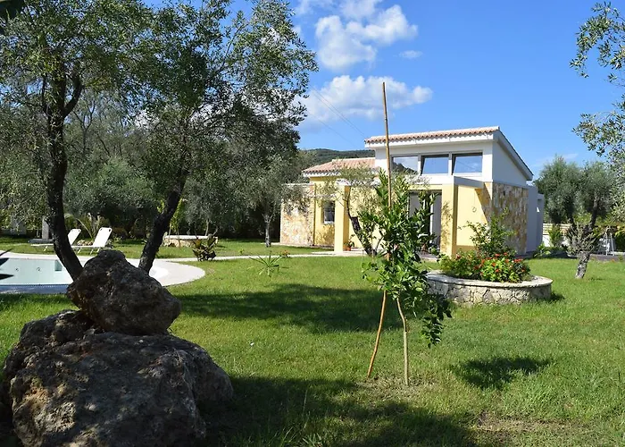 Three Stars Luxury Moraitika