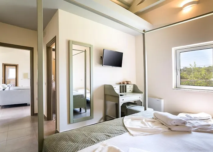 Three Stars Luxury Villa