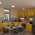 Three Stars Luxury *