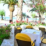 Three Stars Luxury Villa Moraitika