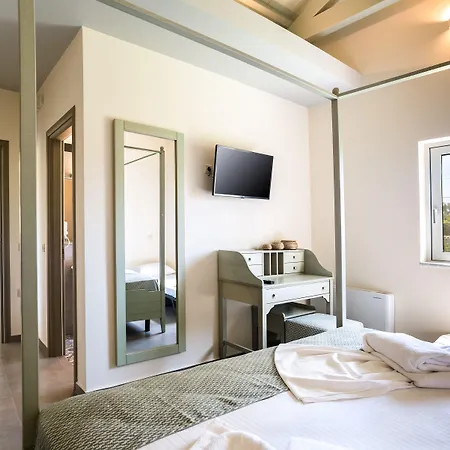 Three Stars Luxury * Moraitika