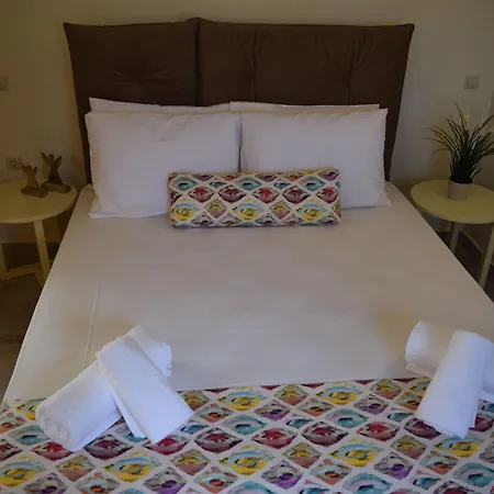 Three Stars Luxury *