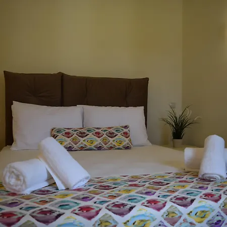 Three Stars Luxury * Μωραΐτικα