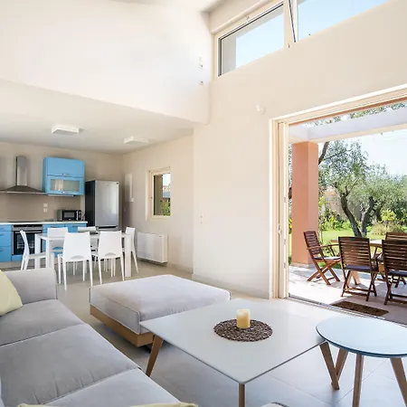 Three Stars Luxury Вилла *