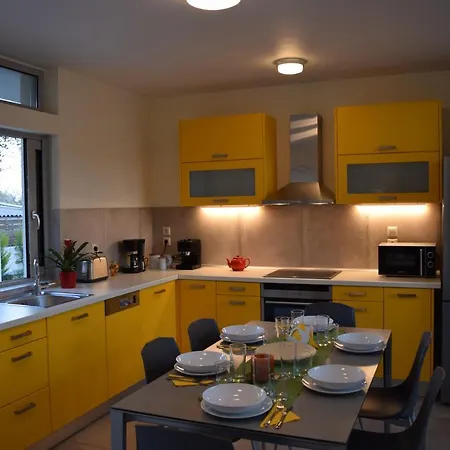 Three Stars Luxury *